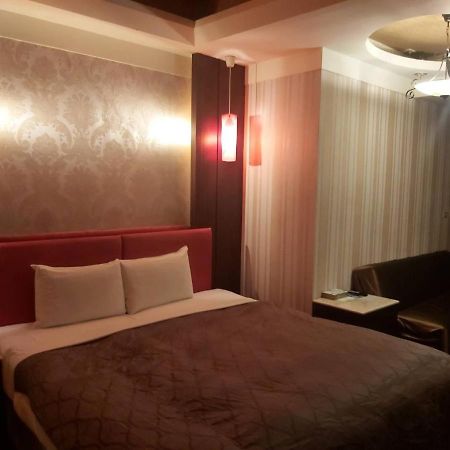 גאושיונג Chateau Motel מראה חיצוני תמונה