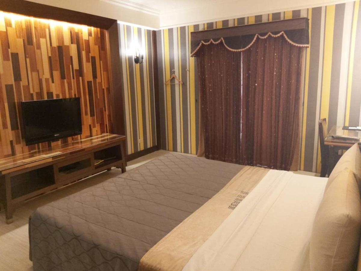 גאושיונג Chateau Motel מראה חיצוני תמונה