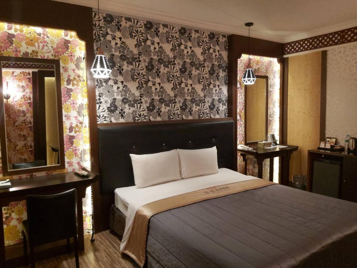 גאושיונג Chateau Motel מראה חיצוני תמונה