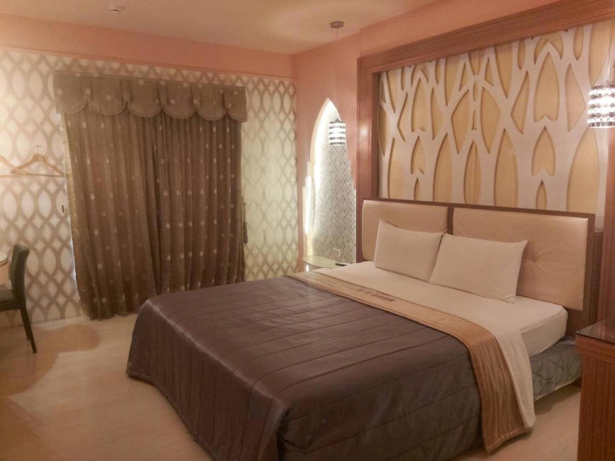 גאושיונג Chateau Motel מראה חיצוני תמונה