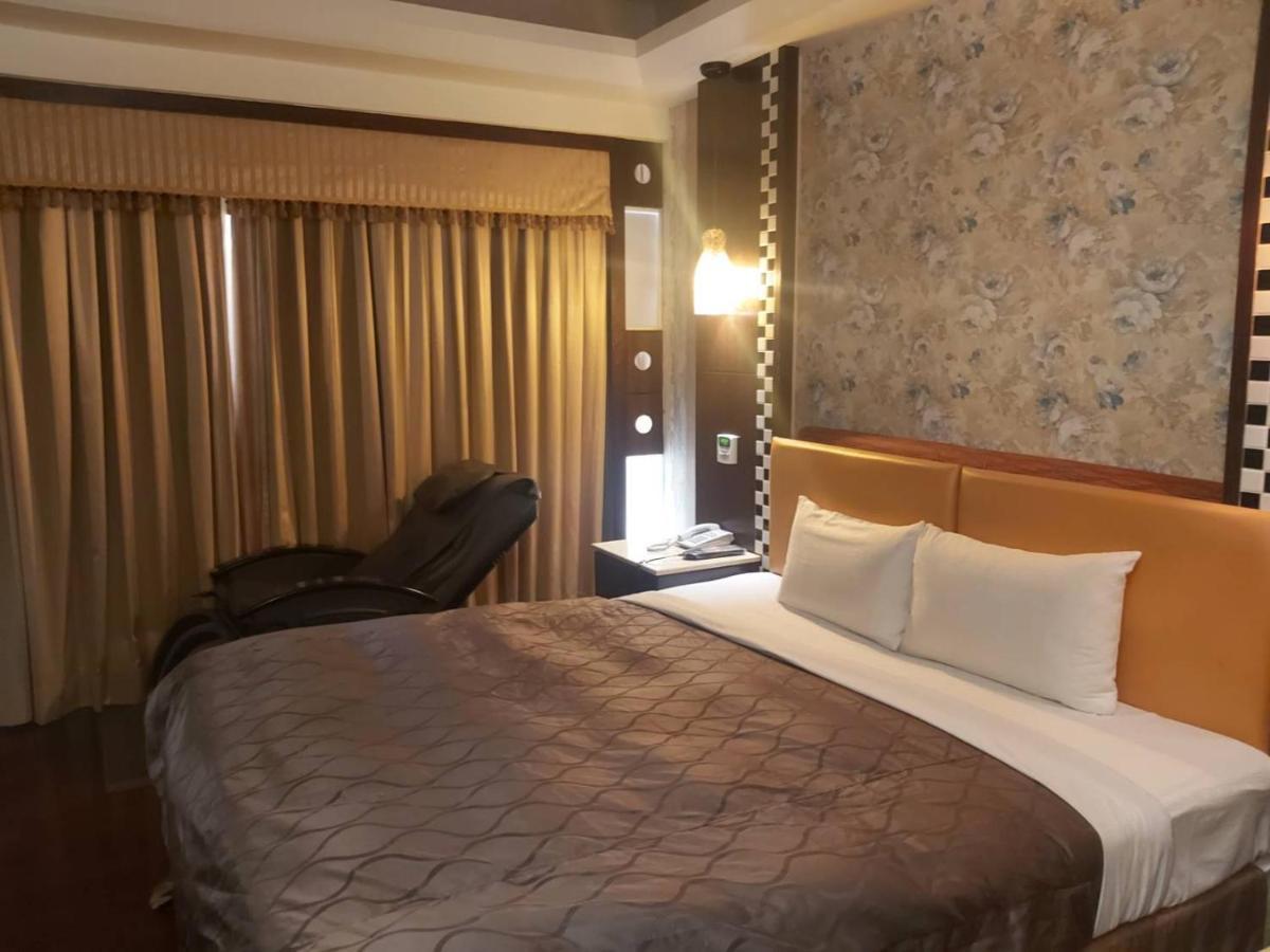 גאושיונג Chateau Motel מראה חיצוני תמונה